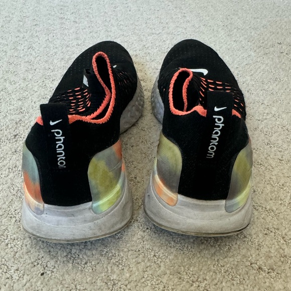 Nike Women’s React Phantom Run Flyknit 2 Running Shoes Black Multi Sz 9 US $145 - Picture 6 of 7